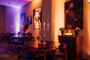Ein Sitzbereich in der Unterkunft Hotel Berlin, Berlin, a member of Radisson Individuals