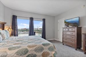 Ένα ή περισσότερα κρεβάτια σε δωμάτιο στο River Place Condos #611 3BD