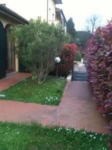 Zahrada ubytování Villa Maria 3 floors independent with garage