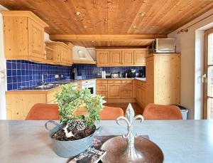 Kuchyň nebo kuchyňský kout v ubytování CHALET BELLE WILD by Belle Stay