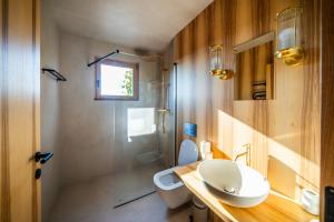 Koupelna v ubytování Chata Modřínka apartmány + 8 fotografií