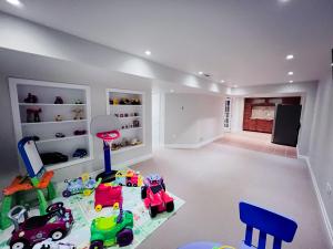 Gambar di galeri bagi Spacious Family Retreat di Brampton