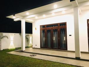 Fotografie z fotogalerie ubytování Villa Alora v destinaci Kamburugamuwa