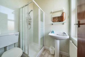 Ένα μπάνιο στο Bridlington Bay House +44 φωτογραφίες