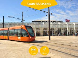 Fotografia z galérie ubytovania Idéal Groupe - Grands Espaces - 4 chambres - Parking Gratuit - Proche Centre, Gare & Transports - Wifi - OFFRE SPECIAL de Reduction jusqu'à -50 v destinácii Le Mans
