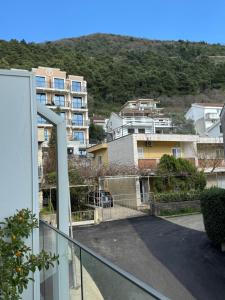 Nespecifikovaný výhled na hory nebo výhled na hory při pohledu z apartmánu