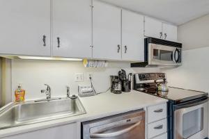 Η κουζίνα ή μικρή κουζίνα στο Mariner's Watch 4267 +14 φωτογραφίες