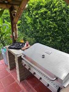 Gril dostupný pro hosty v vily