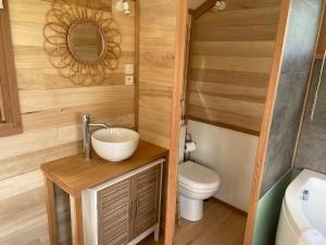 Imagen de la galería de La cabane balnéo vue mer, en Bazenville