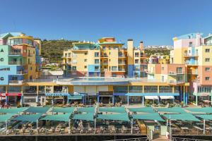 Το κτήριο όπου στεγάζεται  το διαμέρισμα