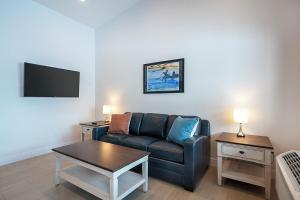 TV a/nebo společenská místnost v ubytování The Jewel View Cottages Unit 2, 1BD1BA + 8 fotografií