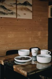 Tetera y cafetera en Laska House