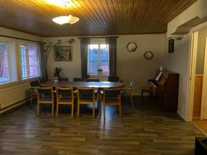 Posezení v ubytování Skräpplinge gård