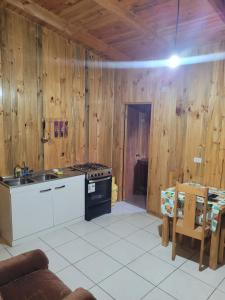 Kuchyň nebo kuchyňský kout v ubytování Alojamientos Bernal