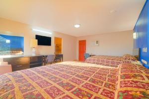Postel nebo postele na pokoji v ubytování Vali Ho Motel By OYO Weslaco Mercedes