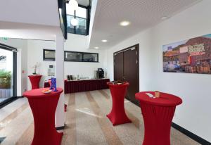 Kuchyň nebo kuchyňský kout v ubytování Best Western Plus Konrad Zuse Hotel