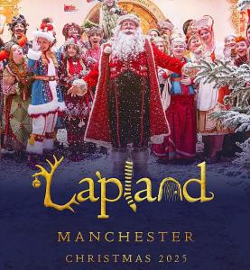 Un póster para una película de Navidad con Santa Claus en Cosy Cloud, en Congleton