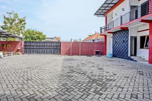 Gallery image of OYO 92736 Bougenville Rover in Lamongan