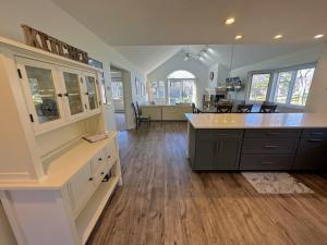 Kuchyň nebo kuchyňský kout v ubytování FV26 Renovated golf course townhouse + 36 fotografií