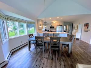 Fotografie z fotogalerie ubytování FV26 Renovated golf course townhouse v destinaci Carroll