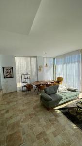 パリアーサにあるPalase Four C Three Bedroom Big Deluxe Villa 35のギャラリーの写真