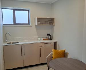 Cucina o angolo cottura di Distinction Coachman Hotel, Palmerston North