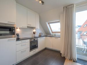 Kuchyň nebo kuchyňský kout v ubytování Apartment on Belgian Coast near Beaches