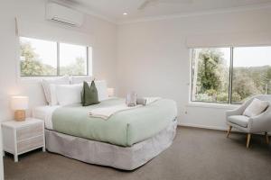 Ein Bett oder Betten in einem Zimmer der Unterkunft Port Campbell Coastal Unit 2