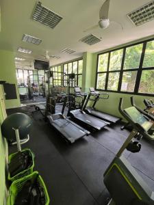 リオデジャネイロにあるDuplex Aconchegante-Palazzo das LaranjeiraSのジム(カーディオ機器付)