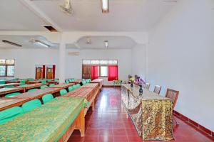 Fotografie z fotogalerie ubytování Capital O 93236 Hotel Hapel Negara v destinaci Banyubiru