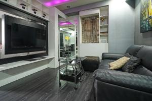 Μια τηλεόραση ή/και κέντρο ψυχαγωγίας στο OYO 93365 Apartement Gateway By Sarana Cipta Mahakarya Ii