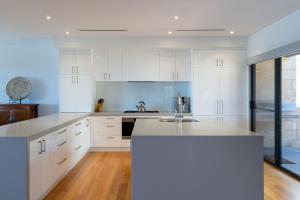 Ocean Views I Private Properties 주방 또는 간이 주방