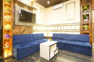 Posezení v ubytování Hotel Sky Suite-Sahar Cargo And Intl Airport