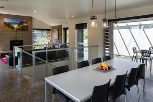 Galeriebild der Unterkunft Double Bays Beauty - Stay Waiheke in Waiheke Island + 6 Fotos