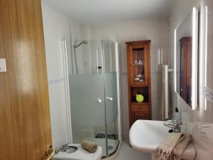 Ένα μπάνιο στο Puerta del Húmedo - con Garaje - WIFI - Centro Ciudad +27 φωτογραφίες