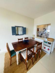 Η κουζίνα ή μικρή κουζίνα στο Beach Home Away From Home