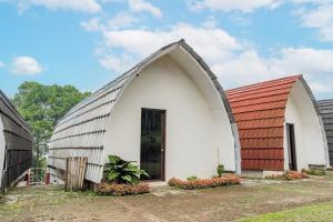 Φωτογραφία από το άλμπουμ του Collection O 93732 Villa Opung σε Cikundul +21 φωτογραφίες