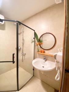 Koupelna v ubytování Biệt Thự Con Công Mini Sóc Sơn Venuestay