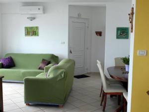 Część wypoczynkowa w obiekcie Holiday Home in Veli Rat near Saharun