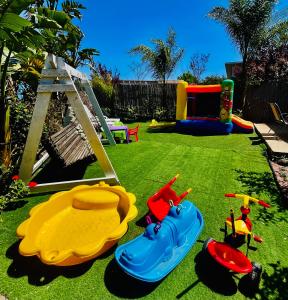 Ο χώρος παιχνιδιού για παιδιά στο שלוות הגולן