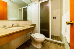 Ένα μπάνιο στο OYO Hotel Hidalgo