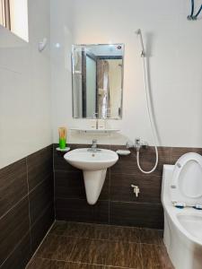 Koupelna v ubytování Cô Tô Homestay Lan Nghiệp