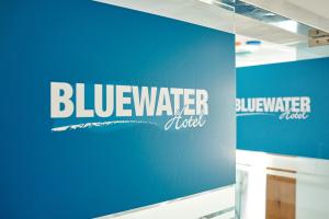 Certifikát, hodnocení, plakát nebo jiný dokument vystavený v ubytování Bluewater Hotel