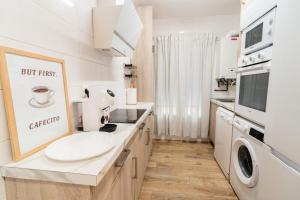Dapur atau dapur kecil di Piso en el corazón de Santander +16 gambar