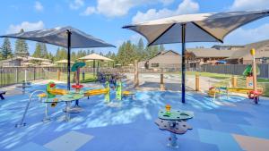 Ο χώρος παιχνιδιού για παιδιά στο Hart Mountain 12