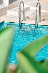 Bazén v ubytování Bluewater Hotel nebo v jeho okolí