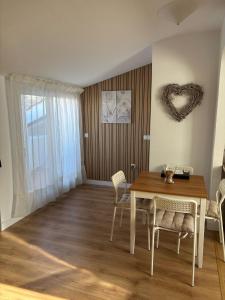 A seating area at WonderStays Apartamentos Maribel