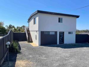 Το κτήριο όπου στεγάζεται  η παραθεριστική κατοικία