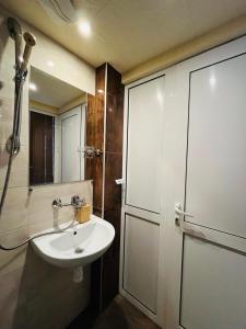 Ένα μπάνιο στο Rooms43