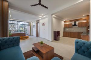 Posezení v ubytování Kasauli Skylline I 2 BHK With Jacuzzi